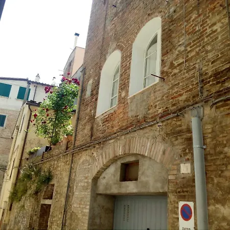 Appartamento Arco Dei Gigli Central Flat